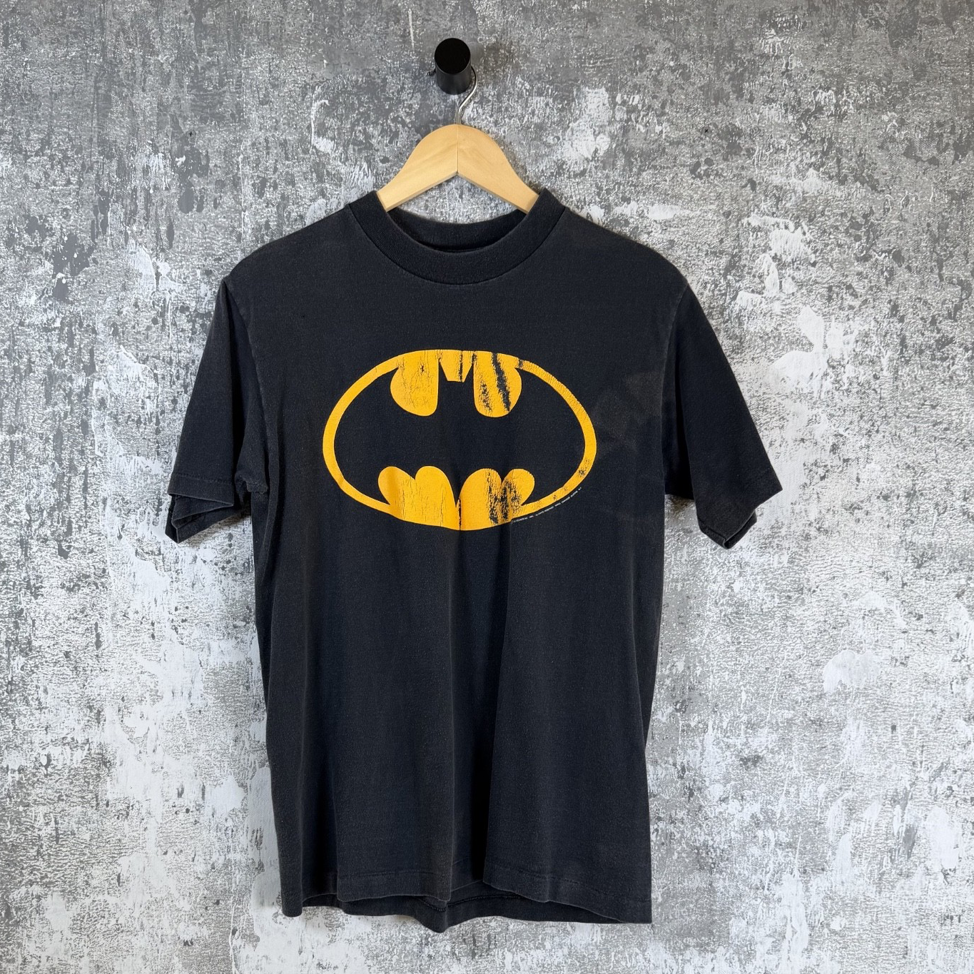 Batman Vintage 1965 Logo Tee Size Medium