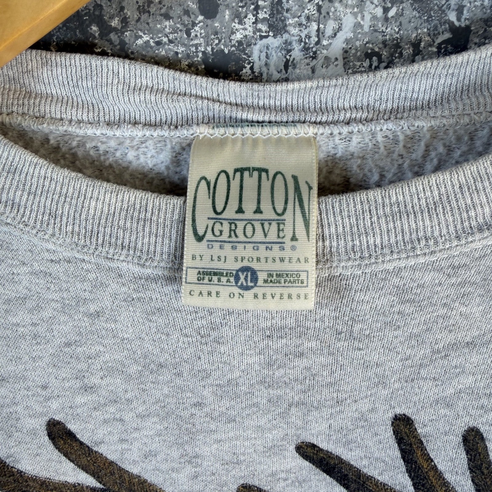 Vintage 90's Graphic Eagle Sweatshirt Crewneck Size XL